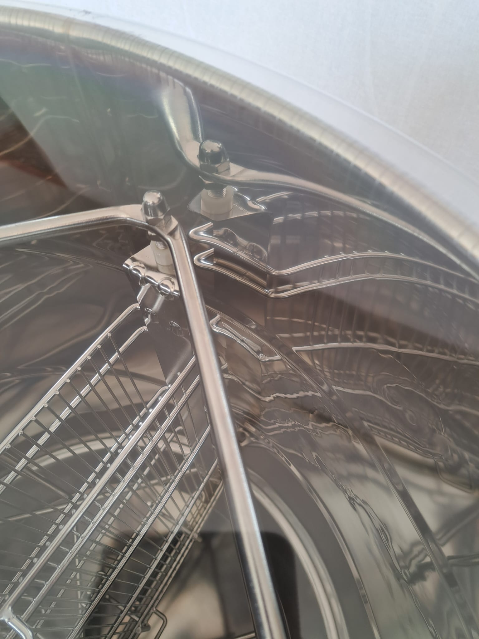 Vierwaben - Selbstwende - Honigschleuder